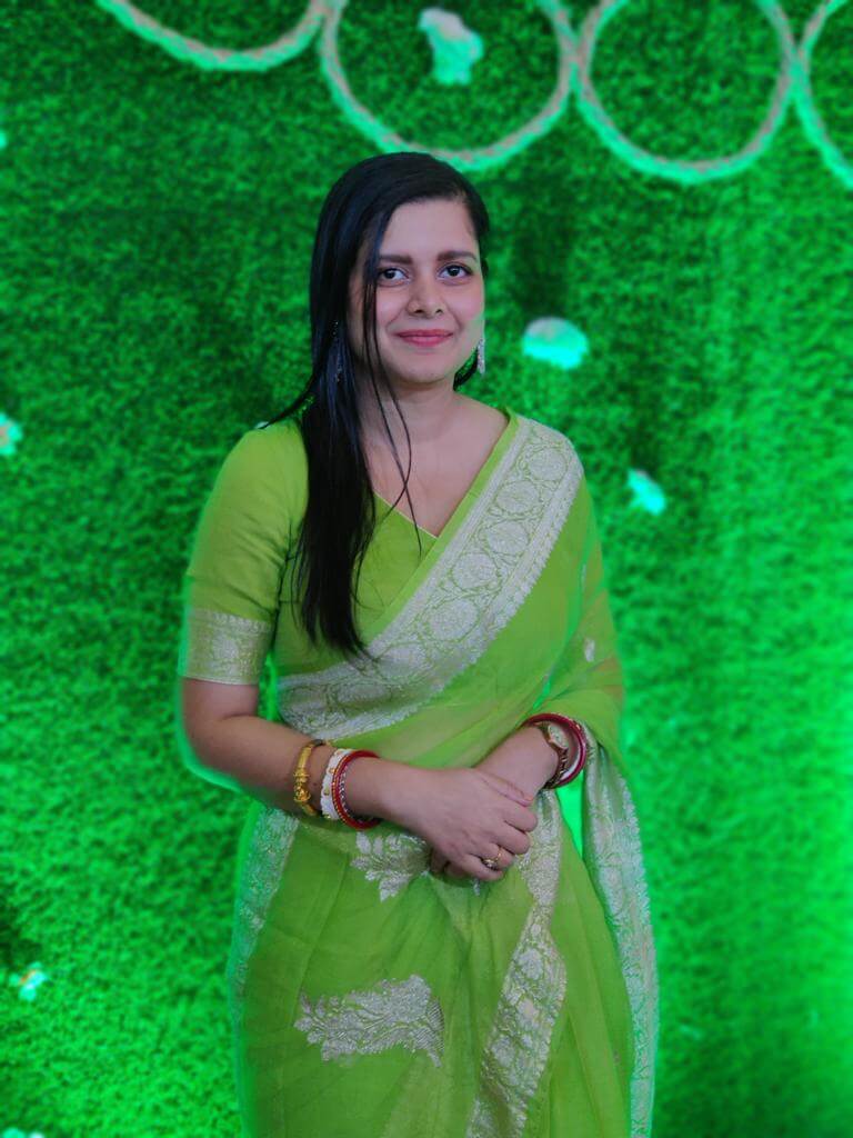 green sari
