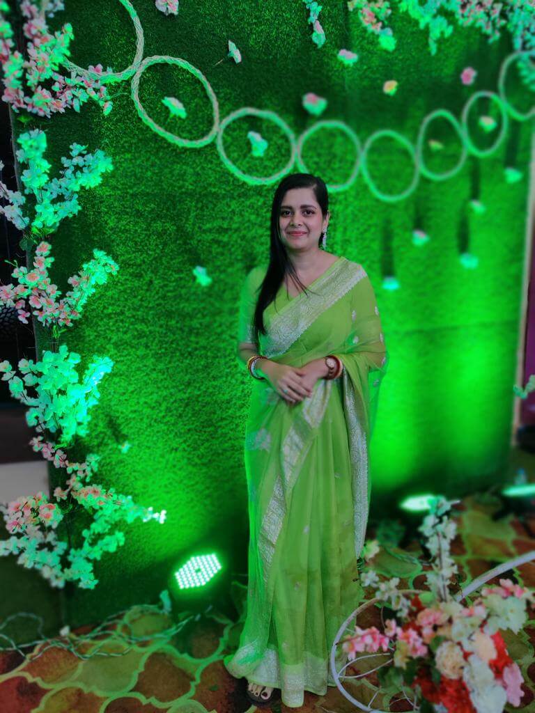 Green sari