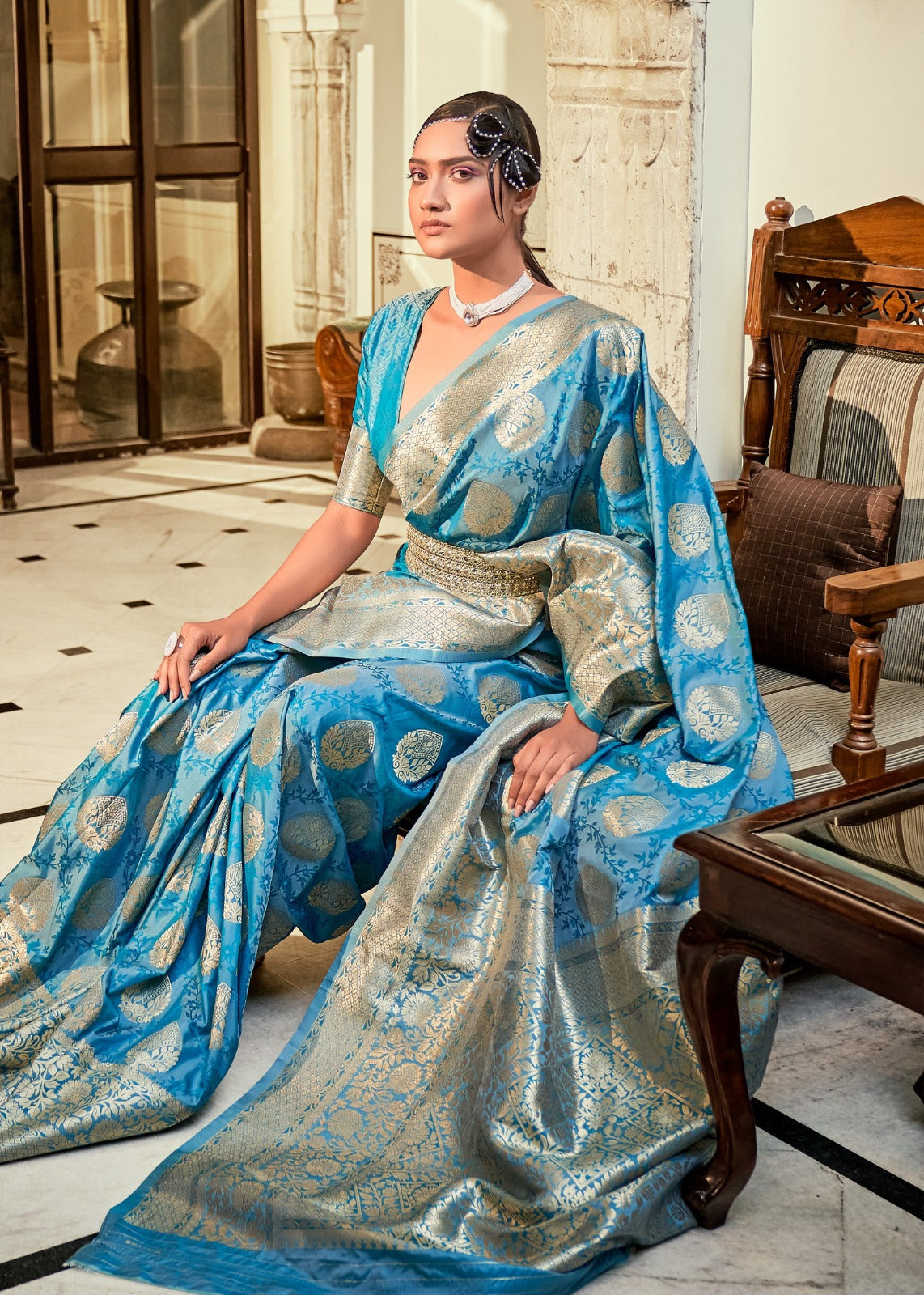 blue sari